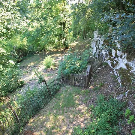 Couette-café Nuits Perchees A Laroque *