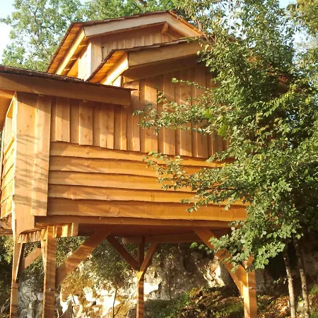 Nuits Perchees A Laroque