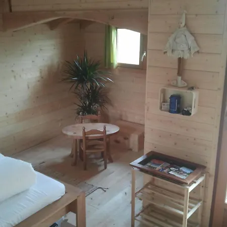 Nuits Perchees A Laroque