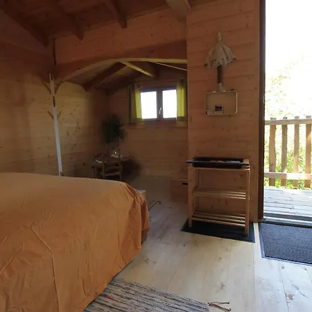 Couette-café Nuits Perchees A Laroque