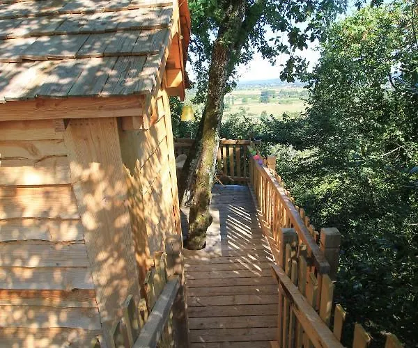 Nuits Perchees A Laroque B&B Saint-Antoine-de-Breuilh