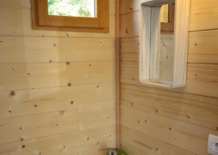 Nuits Perchees A Laroque B&B *