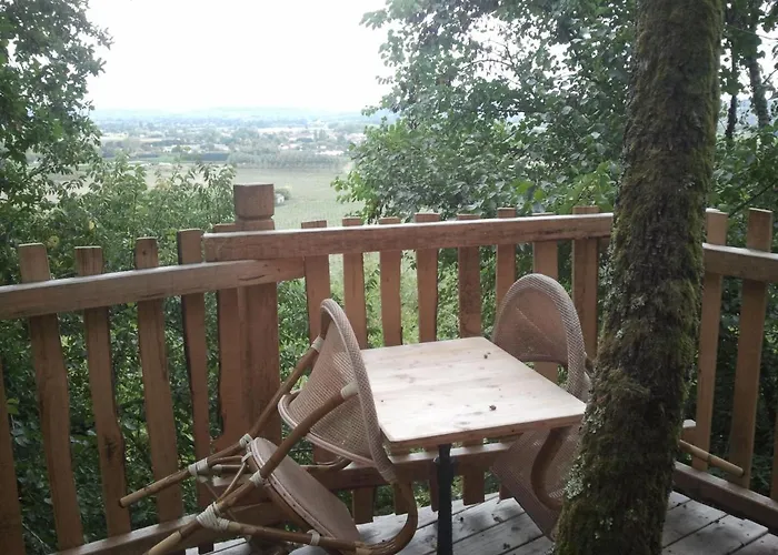 Nuits Perchees A Laroque B&B Saint-Antoine-de-Breuilh